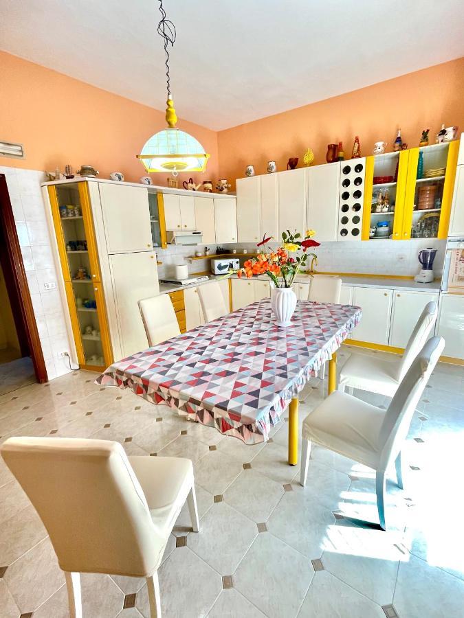 Villa Santa Barbara อาโวลา ภายนอก รูปภาพ